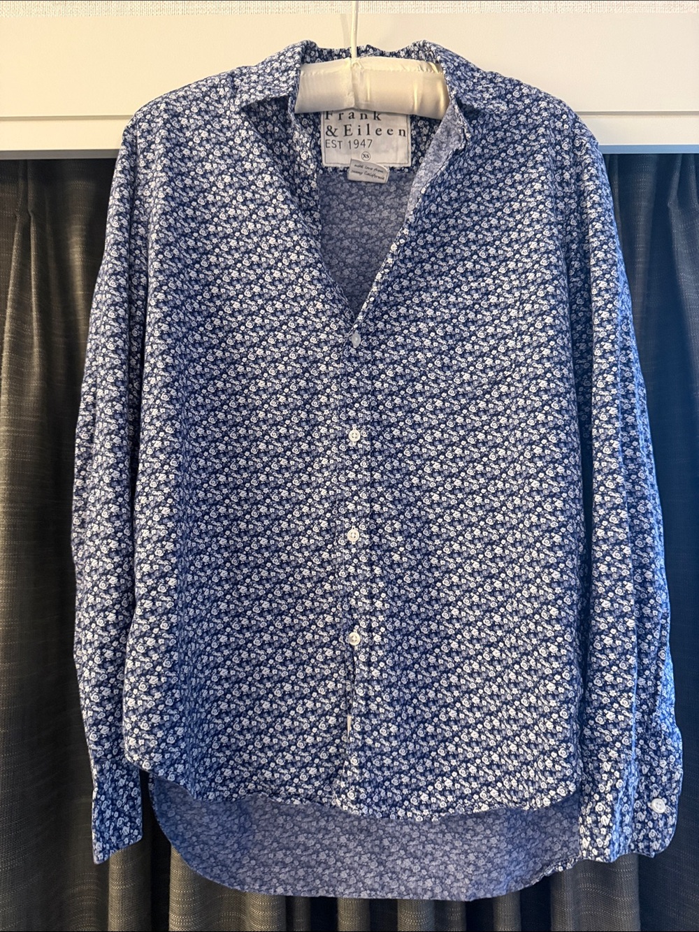 Frank & Eileen Blue with Ditsy Floral Button-Down Shirt in Eileen Style